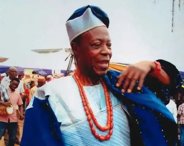 Alex Ajayi confirms issuing WAEC certificate to Buhari